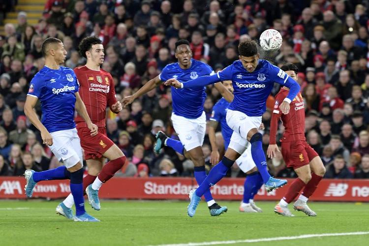 2025年铜梁龙主场场均观众超1.5万人，间接拉动消费约11亿元