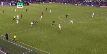 篮球火箭主力球员赛后接受采访