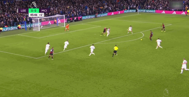 拜仁莱万梅开二度战胜门兴