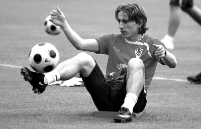 巴萨3比1马竞的第10分钟：球迷再次集体高喊梅西的名字！