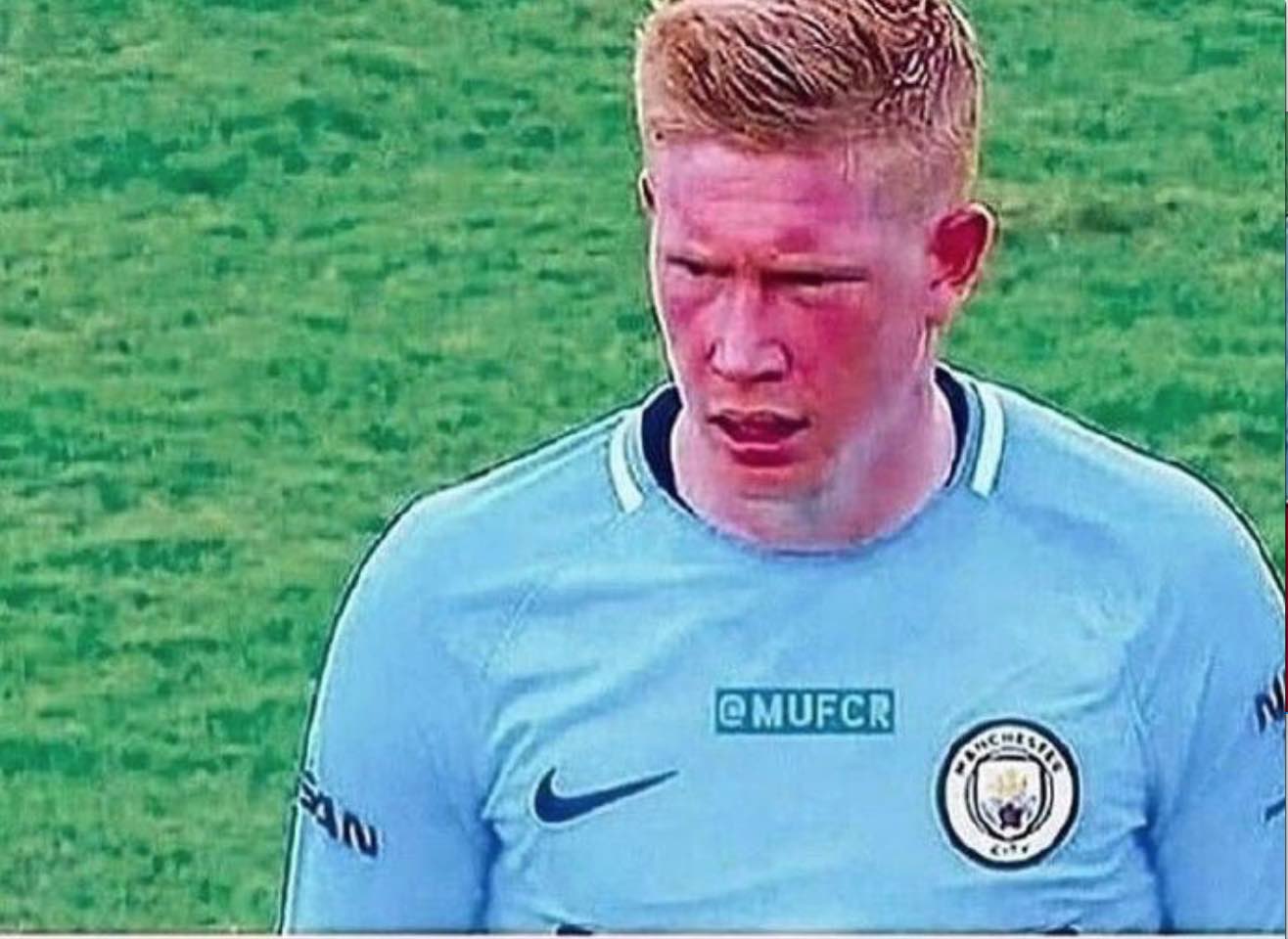 巴萨主席拉波尔塔圣诞晚宴展现亲和力 球队领跑西甲前景光明