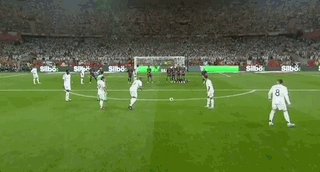 自称亚泰18岁后卫刘议阳女友的账号指控其恋爱期出轨、裸聊