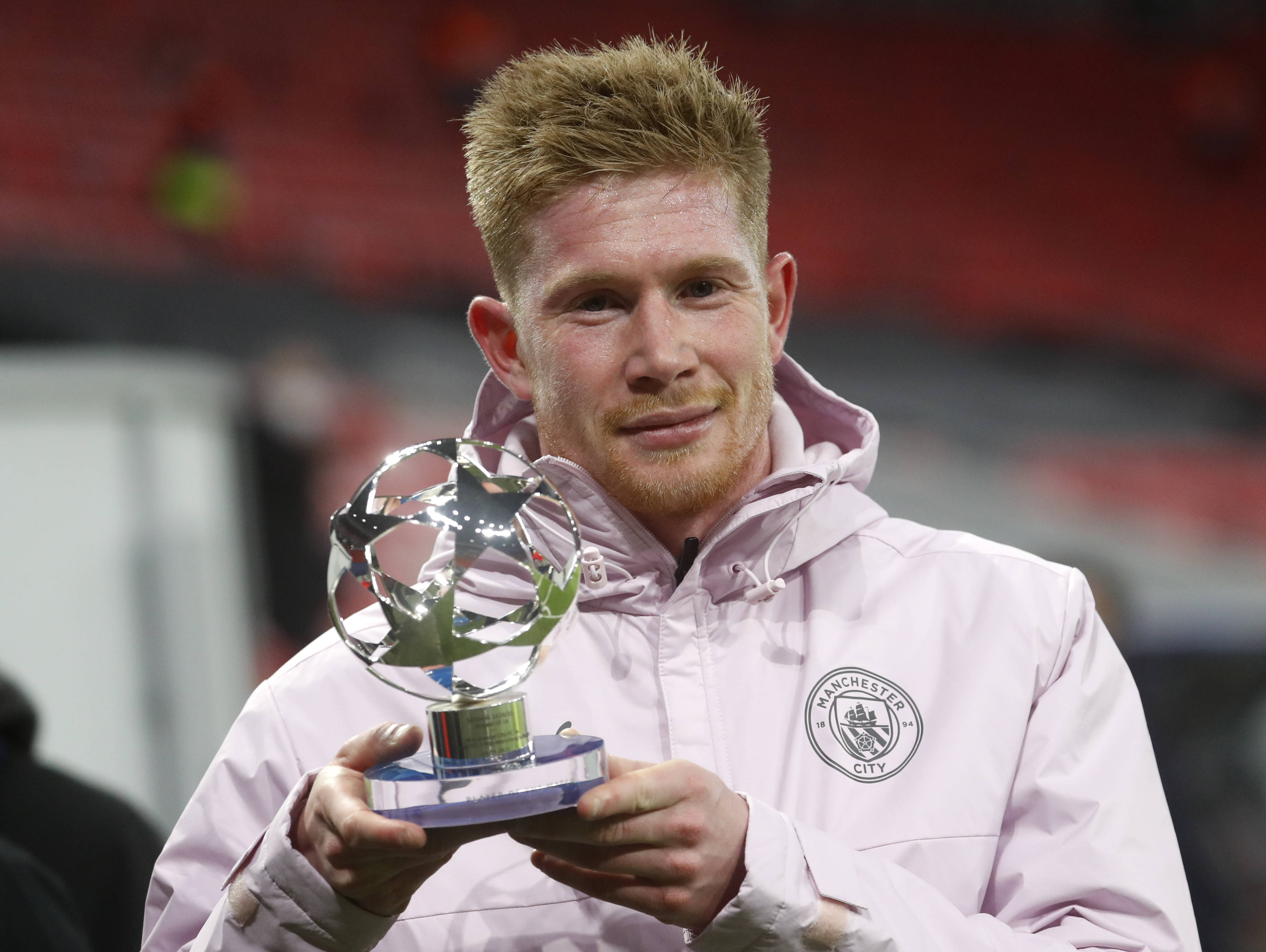 罗马诺：切尔西认为埃斯特旺是完美签约，愿笑着支付浮动条款